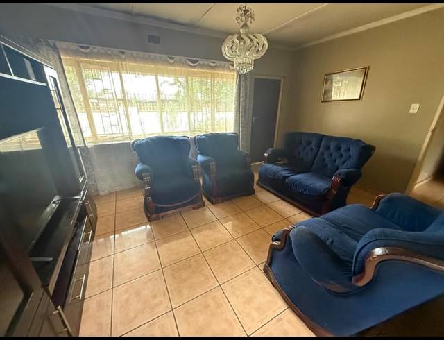 3 BEDROOM HOUSE FOR SALE IN VANDERBIJLPARK CE 2